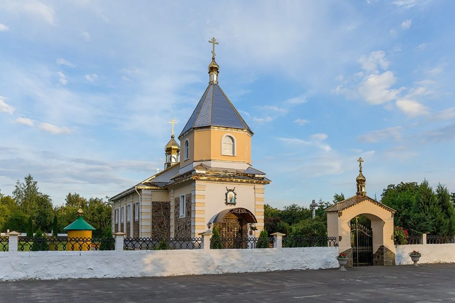 Церковь Святого Архангела Михаила в Остромечево