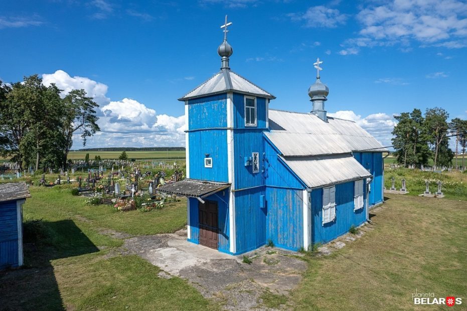 Петропавловская Церковь в деревне Волпа